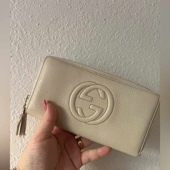 Gucci Handbags - GUCCI SOHO WALLET